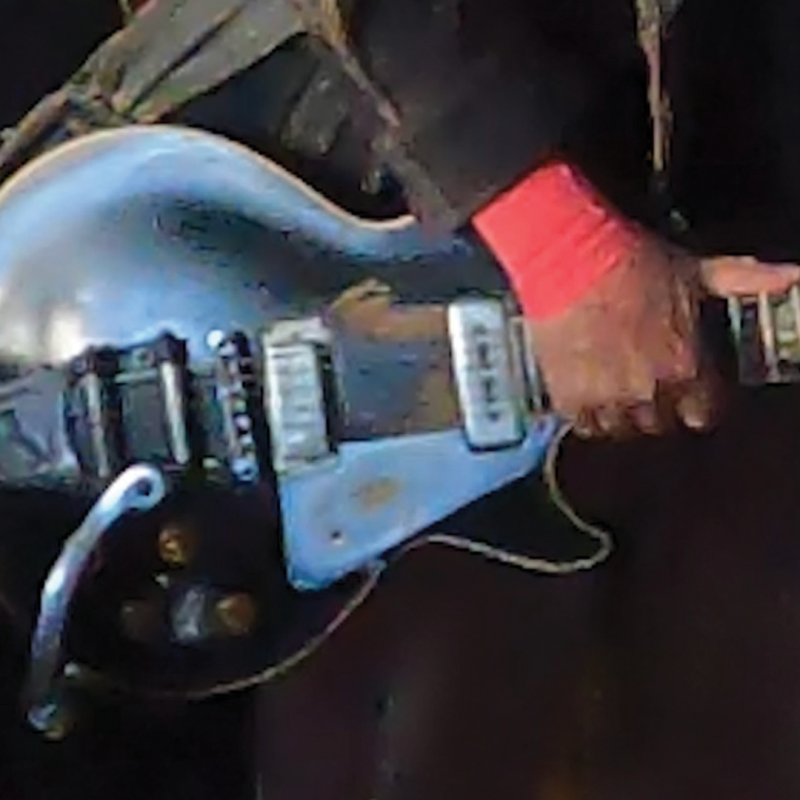 card-image-852-NEIL YOUNG AND THE CHROME HEARTS